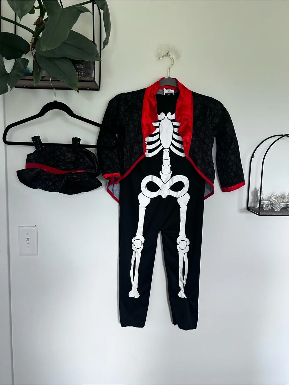 Spooktacular Creations Skelton Halloween Costume Little Kids/Toddler Size 3T